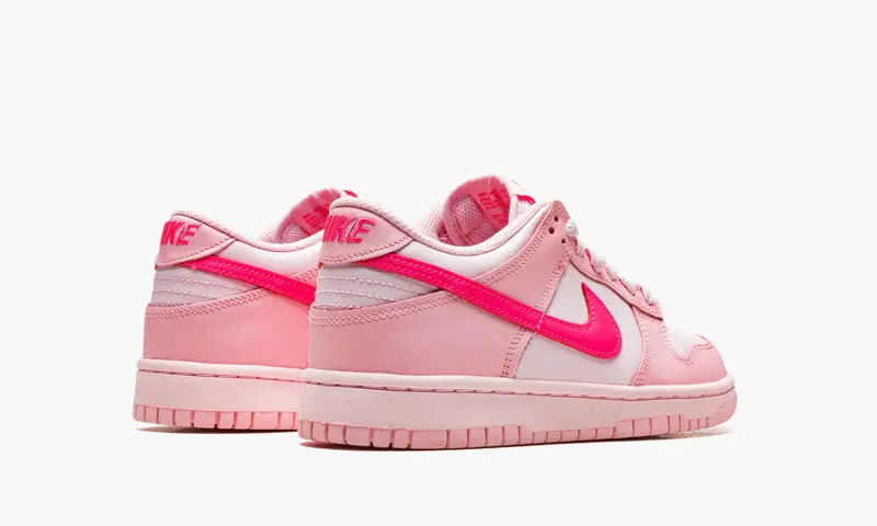 nike-dunk-low-triple-pink-gs-dh9765-600-sneakers-heat-3_800x.webp