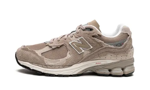 New Balance 2002R Protection